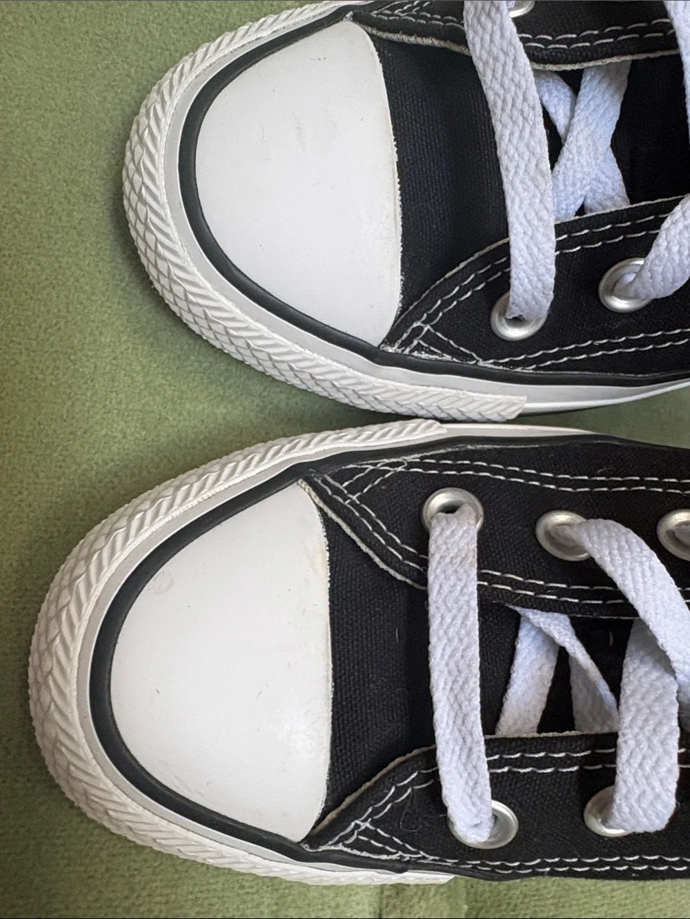 Converse Low Top Sneakers - Black & White. Size 5.5